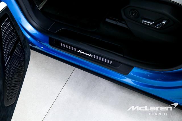 used 2023 Lamborghini Urus car, priced at $289,996