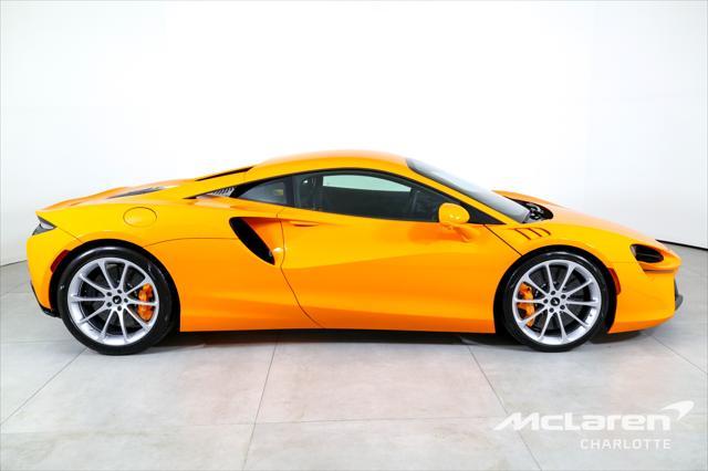 new 2024 McLaren Artura car, priced at $255,958