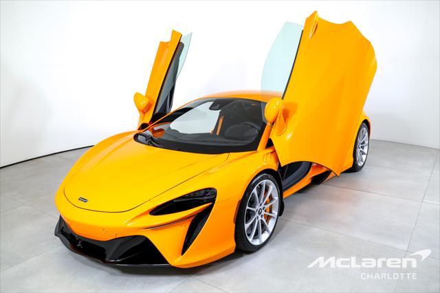 new 2024 McLaren Artura car, priced at $255,958