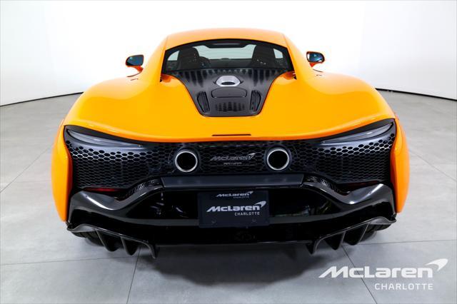 new 2024 McLaren Artura car, priced at $255,958