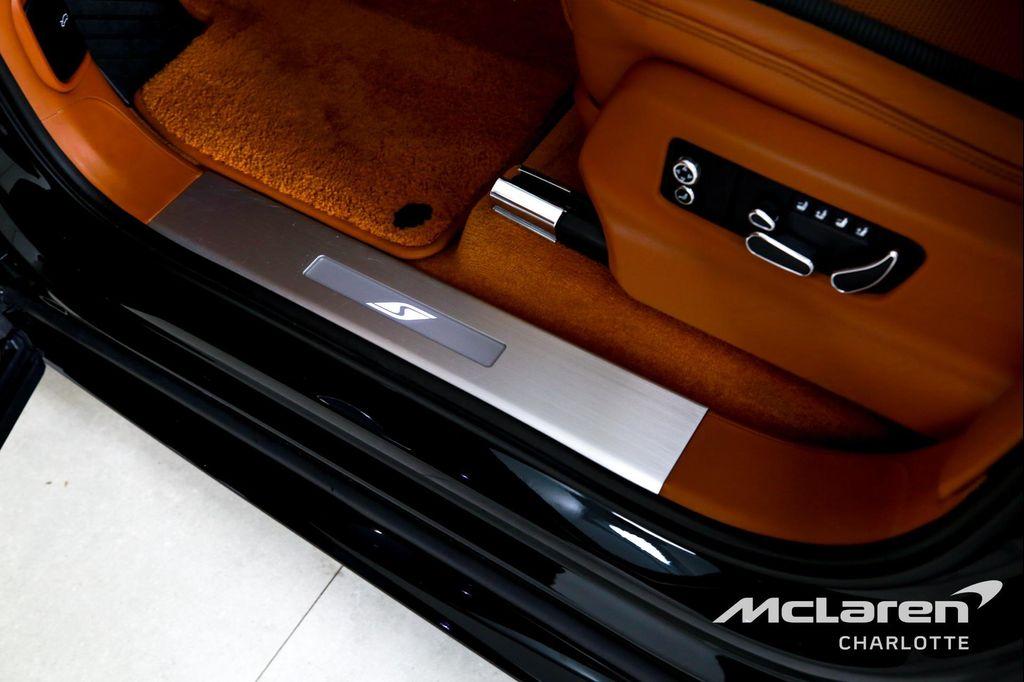 used 2023 Bentley Bentayga Hybrid car, priced at $159,996