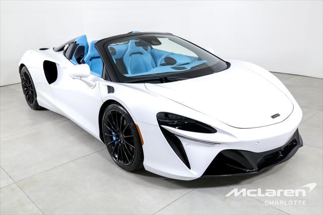 new 2025 McLaren Artura car, priced at $307,400