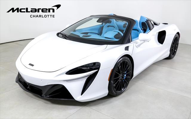 new 2025 McLaren Artura car, priced at $307,400