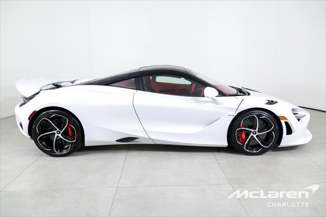 new 2024 McLaren 750S car, priced at $387,053