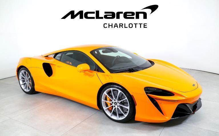 new 2024 McLaren Artura car, priced at $255,958