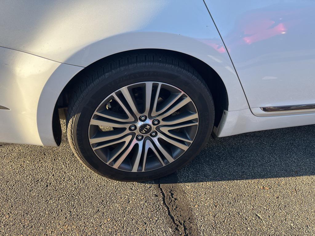 used 2015 Kia Cadenza car, priced at $7,795