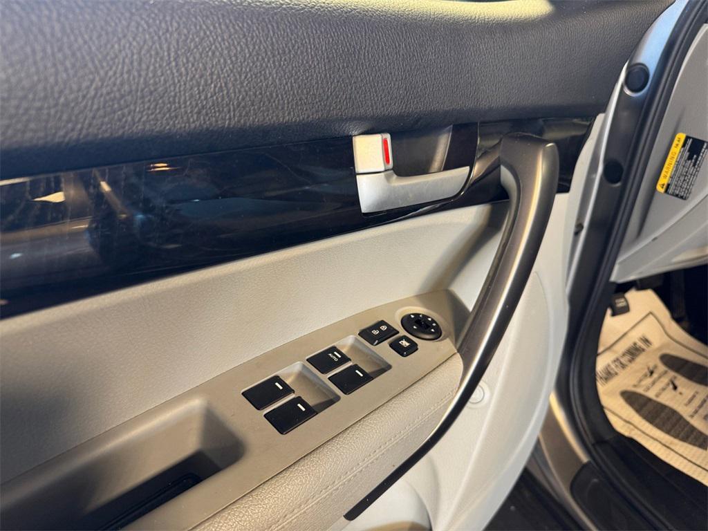 used 2015 Kia Sorento car, priced at $7,499