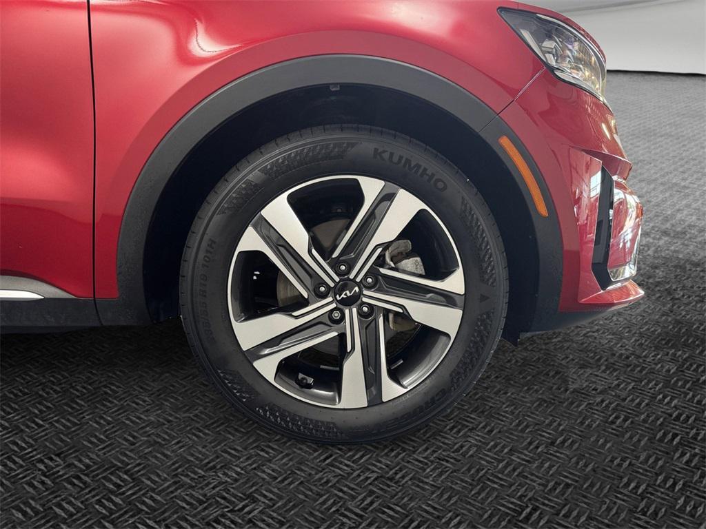 used 2022 Kia Sorento Plug-In Hybrid car, priced at $28,455