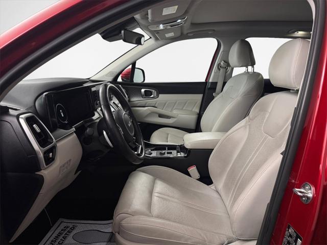 used 2022 Kia Sorento Plug-In Hybrid car, priced at $31,999