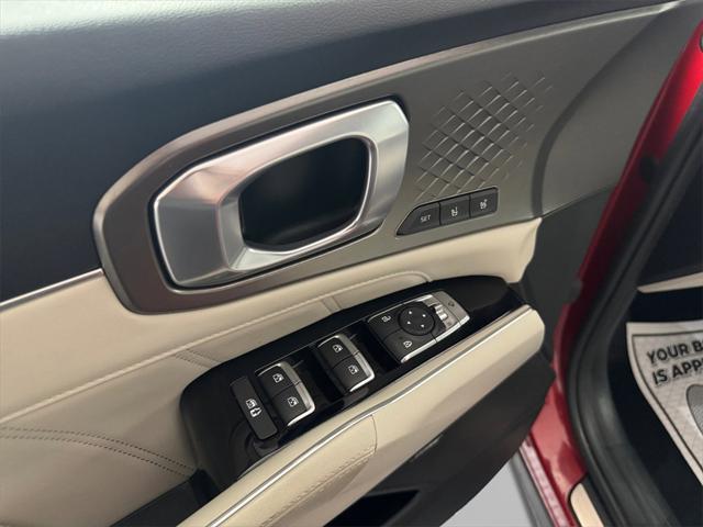 used 2022 Kia Sorento Plug-In Hybrid car, priced at $31,999
