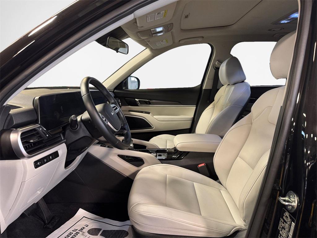 used 2024 Kia Telluride car, priced at $35,999