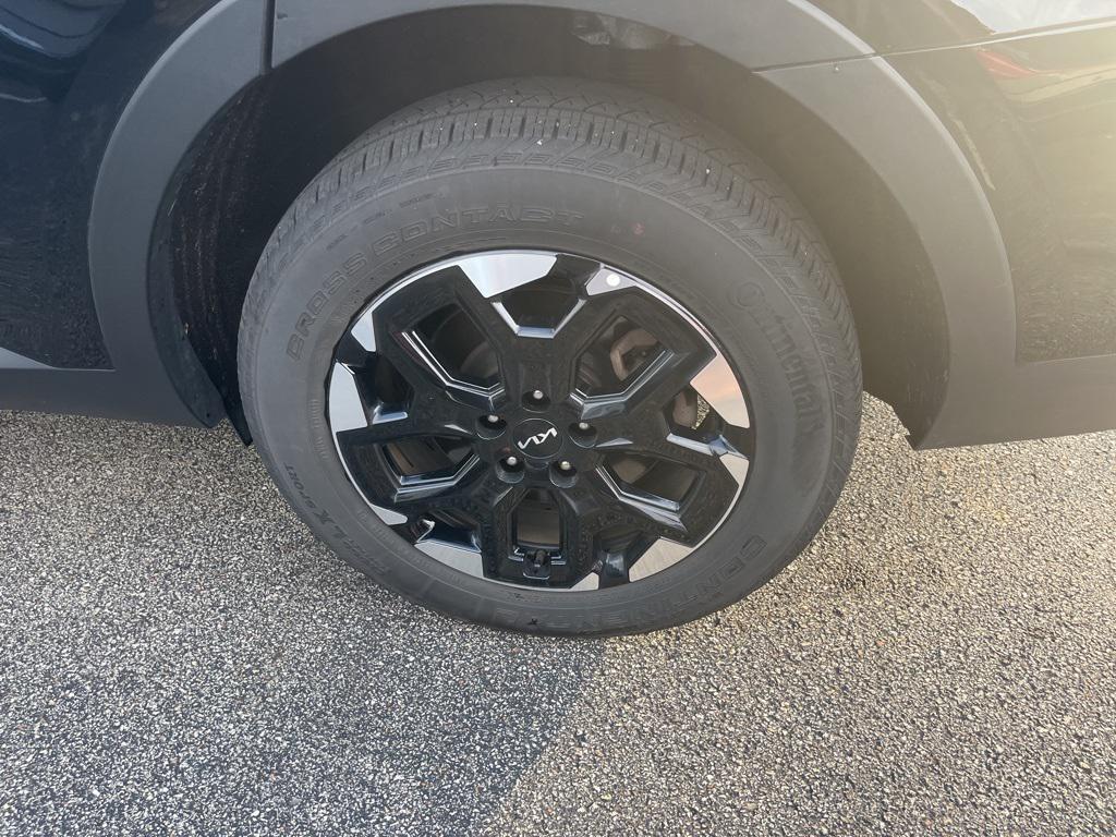 used 2024 Kia Sorento car, priced at $30,894