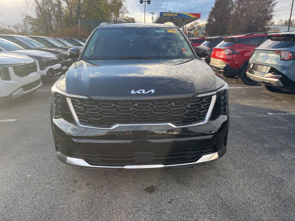 used 2024 Kia Sorento car, priced at $30,894