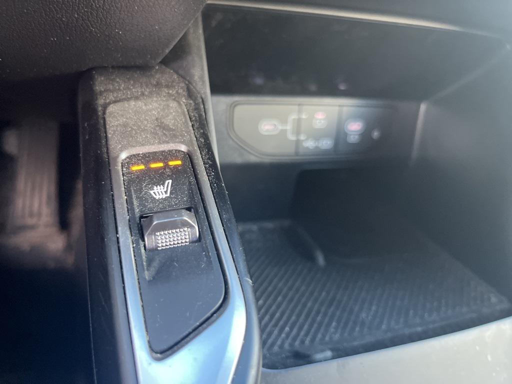 used 2024 Kia Sorento car, priced at $30,894