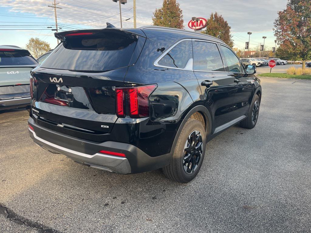 used 2024 Kia Sorento car, priced at $30,894