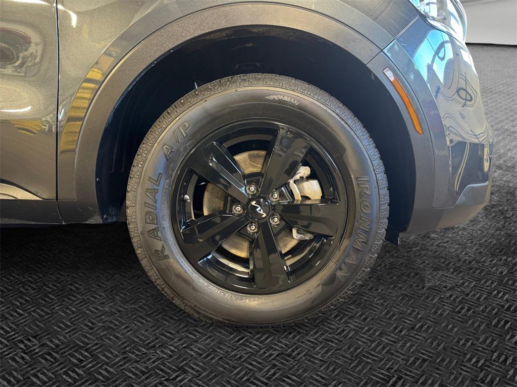 used 2023 Kia Sorento car, priced at $22,795