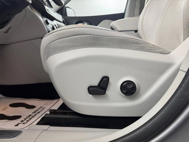 used 2019 Jeep Cherokee car, priced at $17,499