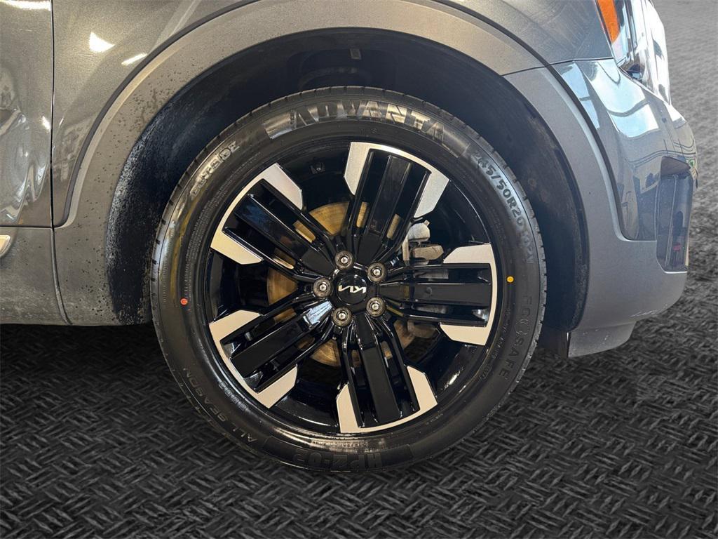 used 2024 Kia Telluride car, priced at $36,195