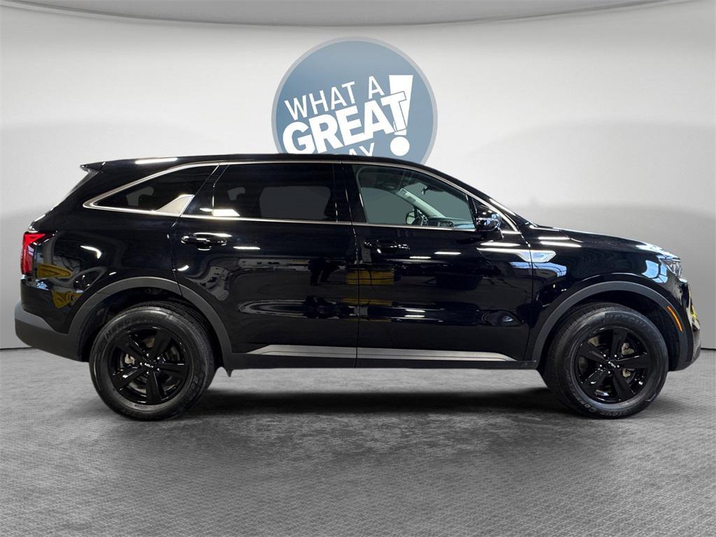used 2022 Kia Sorento car, priced at $22,795