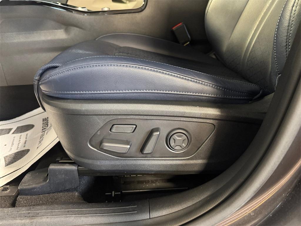 used 2022 Kia Sorento Plug-In Hybrid car, priced at $30,946