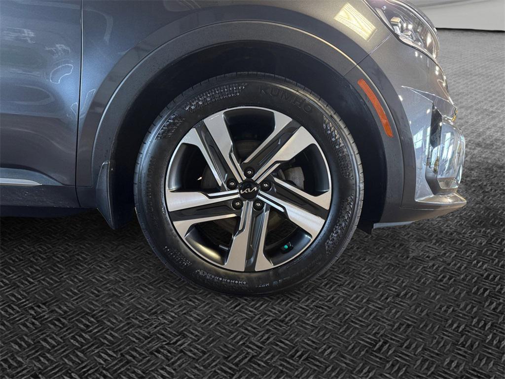 used 2022 Kia Sorento Plug-In Hybrid car, priced at $30,946