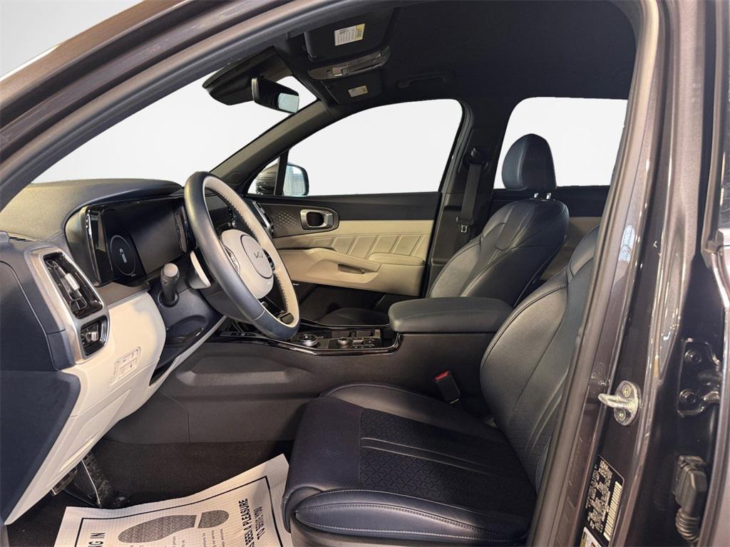 used 2022 Kia Sorento Plug-In Hybrid car, priced at $30,946