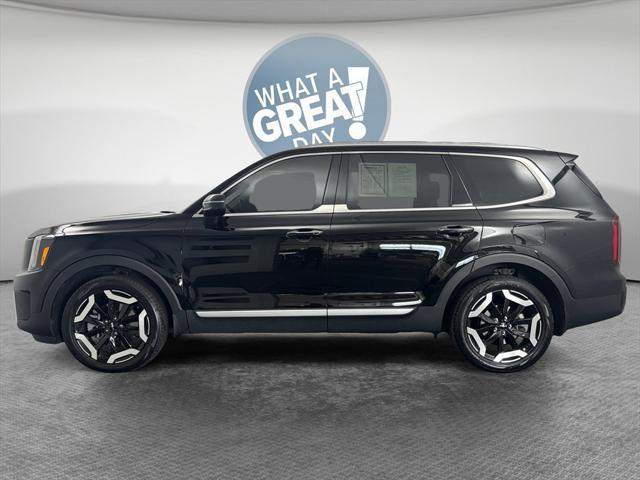 used 2024 Kia Telluride car, priced at $38,999