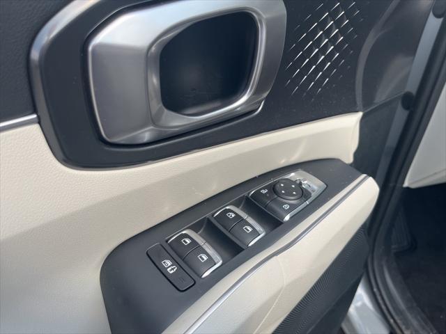 used 2024 Kia Sorento car, priced at $30,999