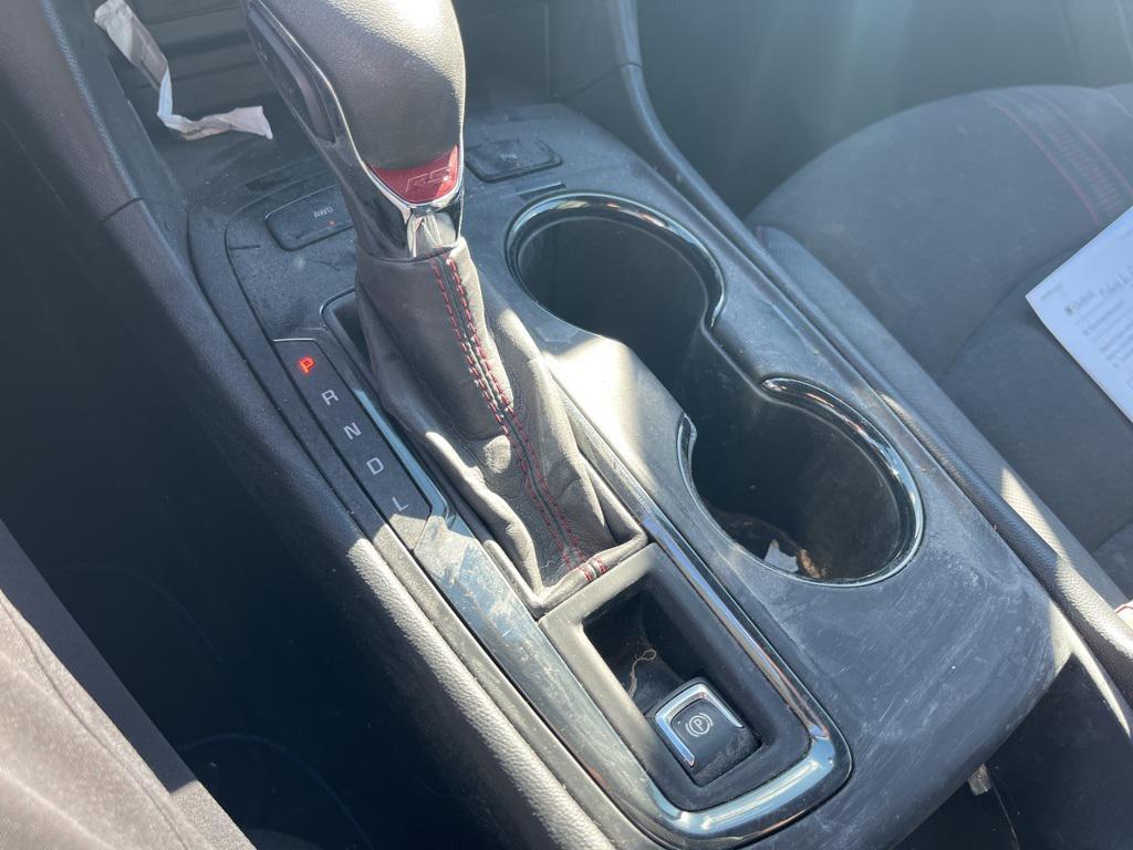 used 2022 Chevrolet Equinox car, priced at $24,892