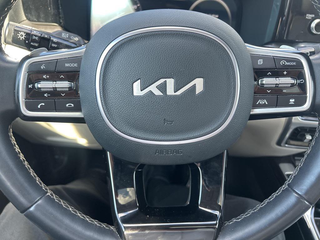 used 2024 Kia Sorento Hybrid car, priced at $36,825