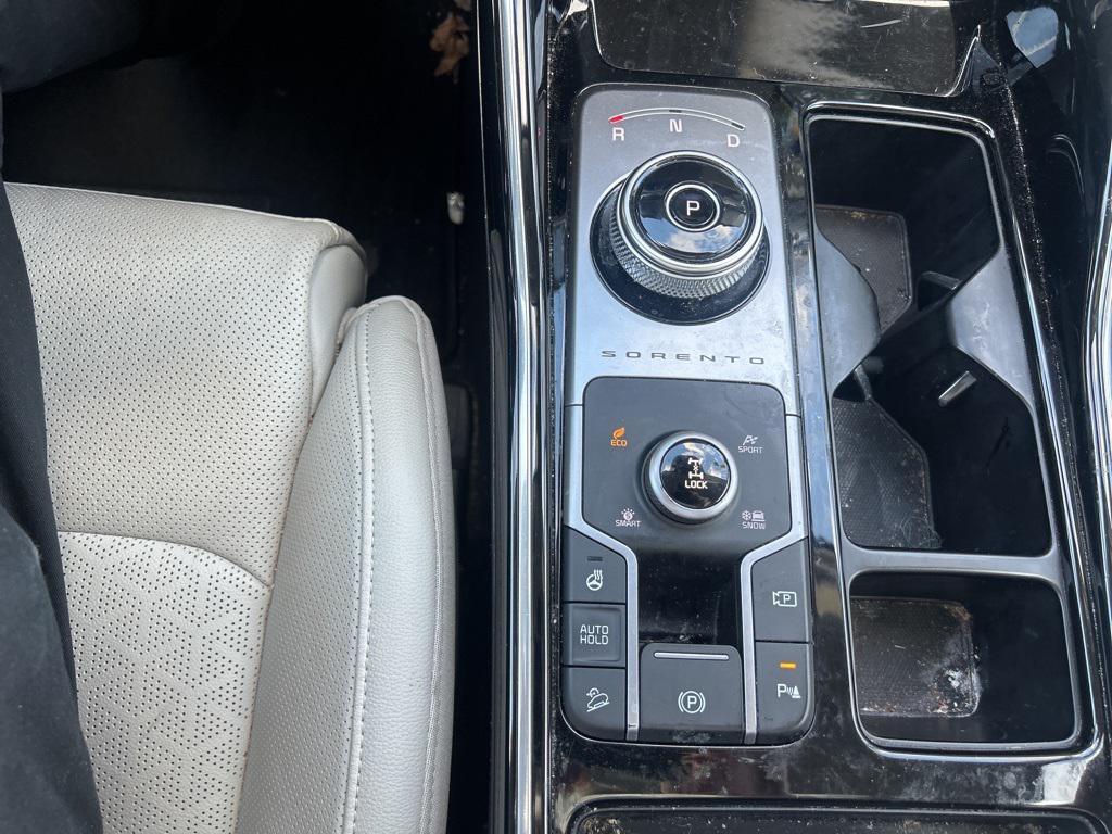 used 2024 Kia Sorento Hybrid car, priced at $36,825