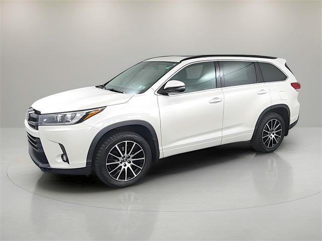 used 2018 Toyota Highlander car, priced at $21,499