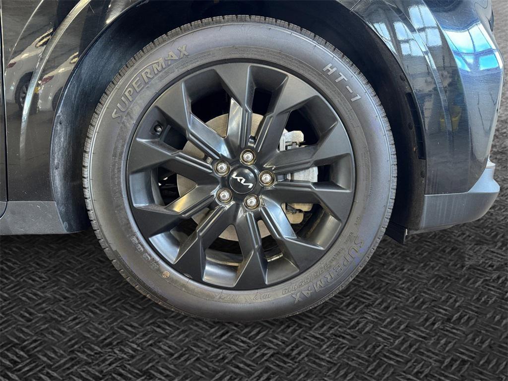 used 2022 Kia Carnival car, priced at $28,499