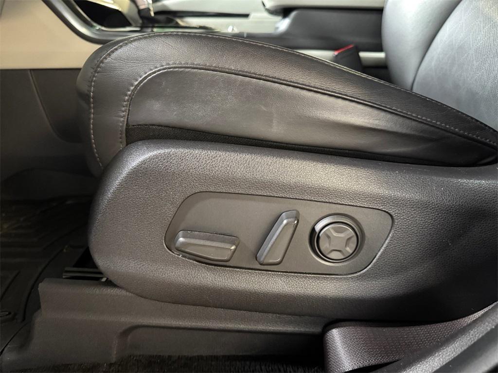 used 2022 Kia Carnival car, priced at $28,499