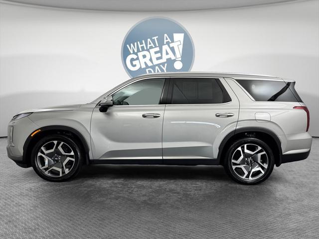used 2025 Hyundai Palisade car, priced at $45,999