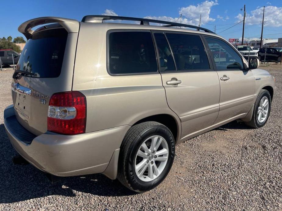 used 2006 Toyota Highlander Hybrid car, priced at $4,995