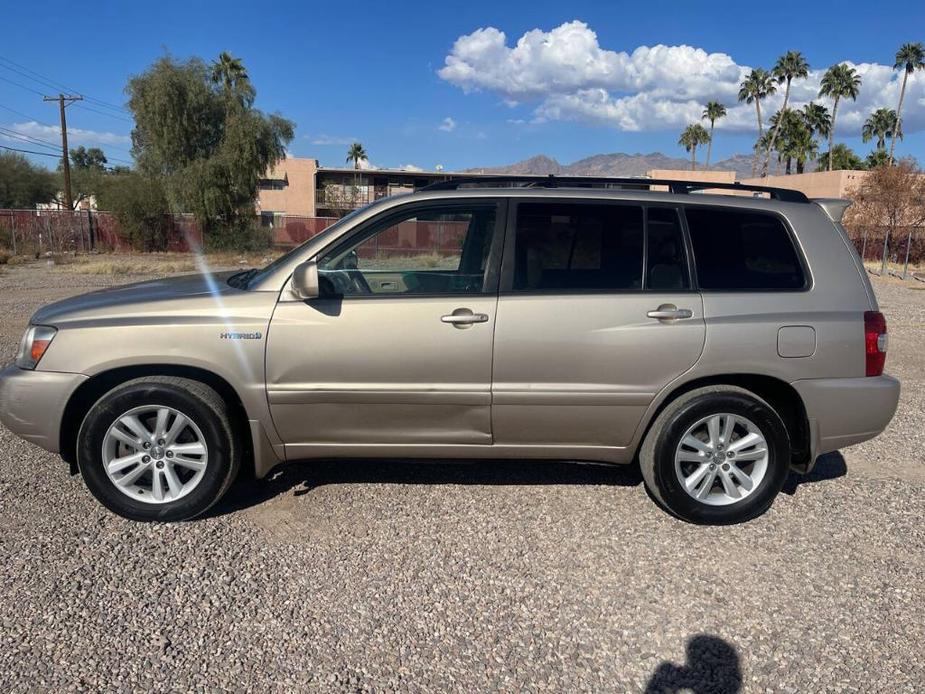 used 2006 Toyota Highlander Hybrid car, priced at $4,995