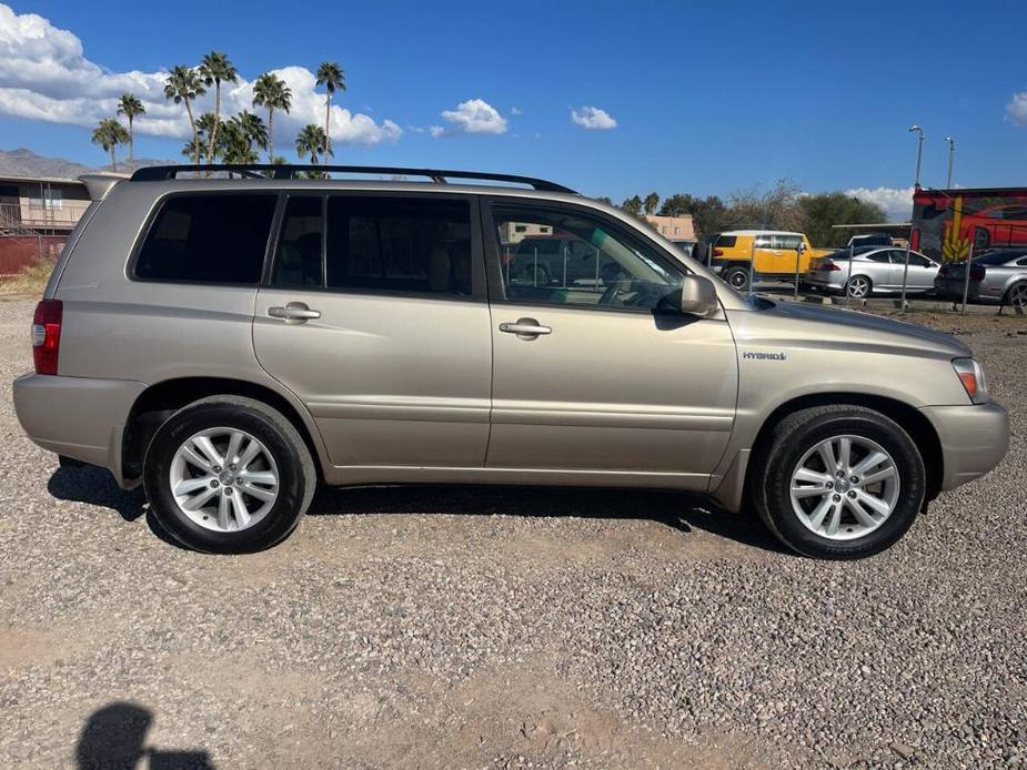 used 2006 Toyota Highlander Hybrid car, priced at $4,995