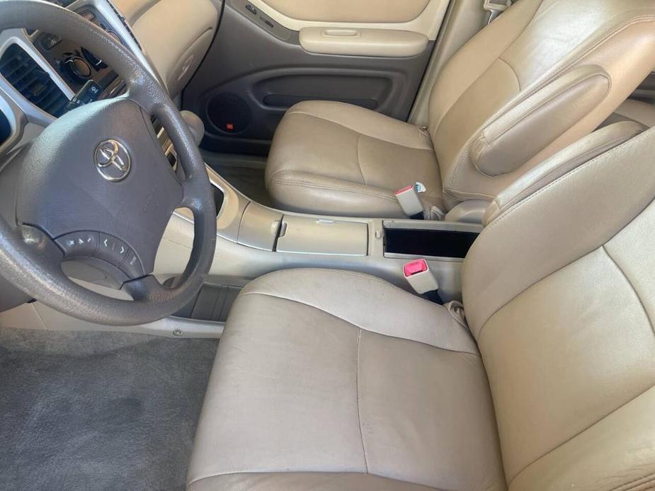 used 2006 Toyota Highlander Hybrid car, priced at $4,995