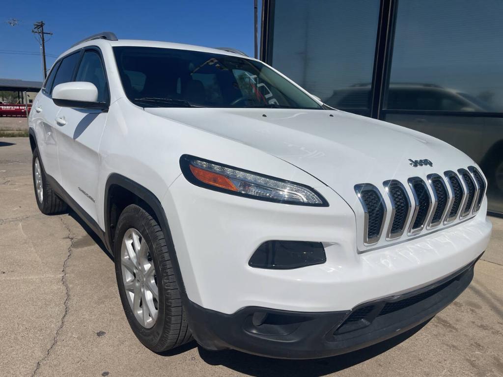 used 2018 Jeep Cherokee car, priced at $14,995