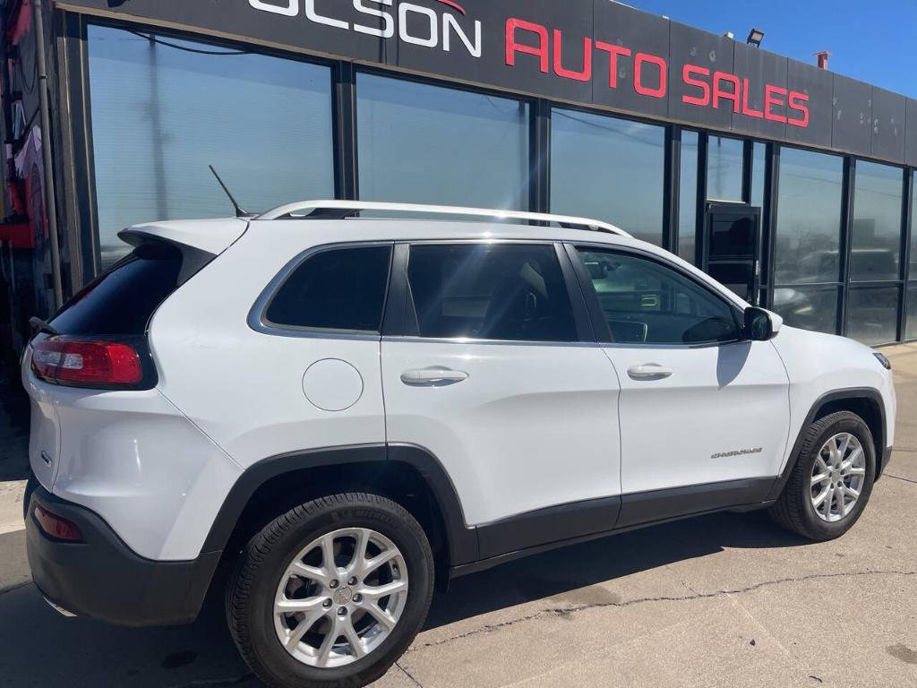 used 2018 Jeep Cherokee car, priced at $14,995