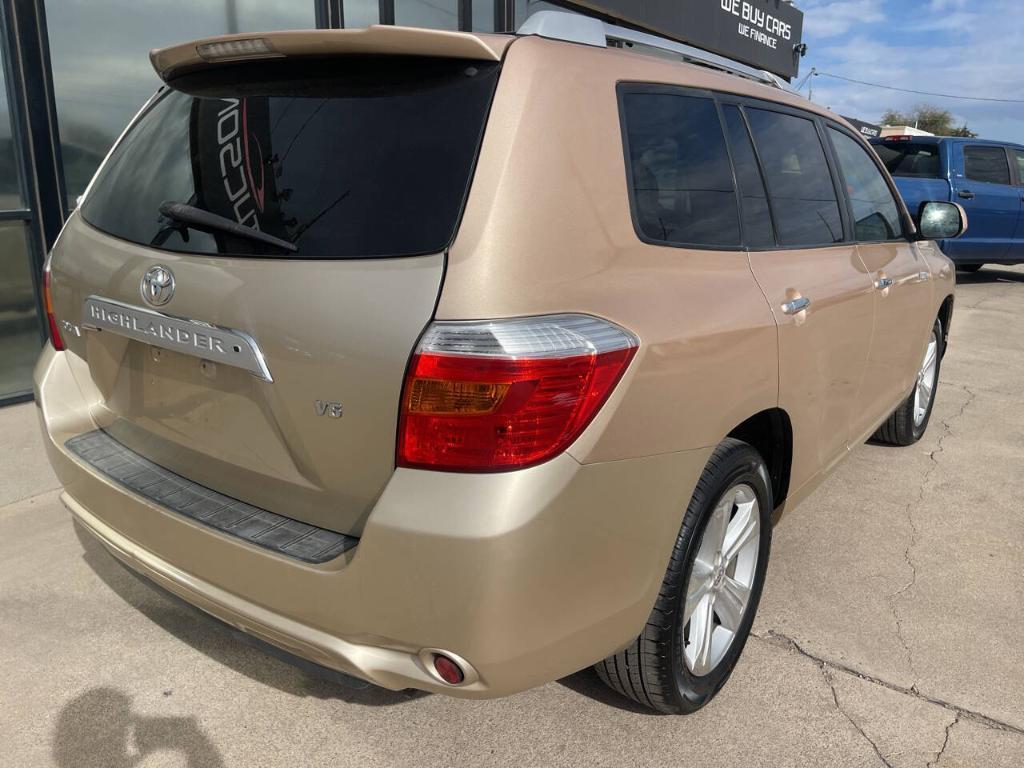 used 2009 Toyota Highlander car, priced at $9,995