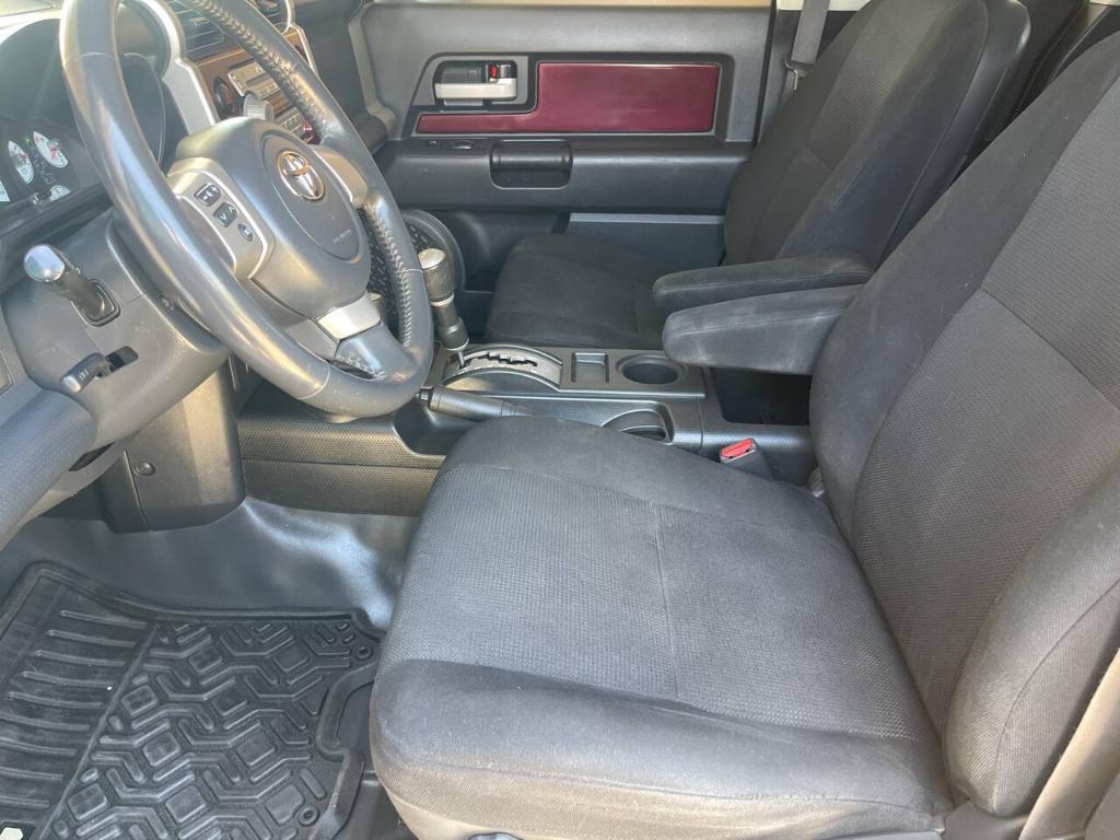 used 2007 Toyota FJ Cruiser car, priced at $12,995