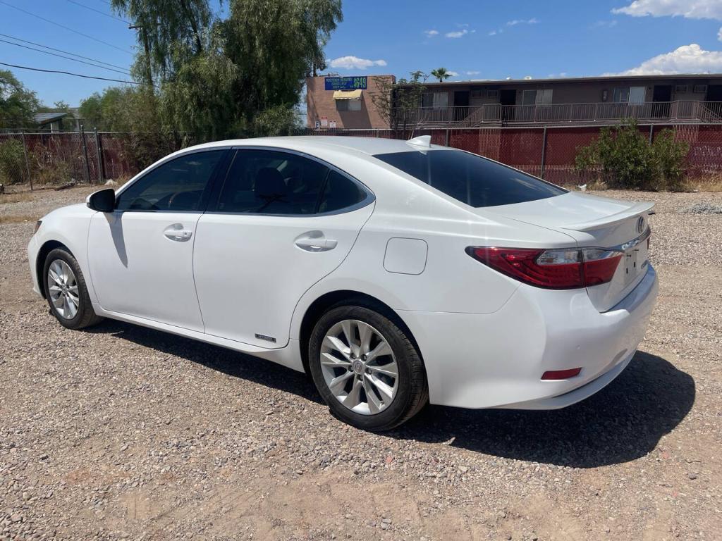 used 2015 Lexus ES 300h car, priced at $15,995