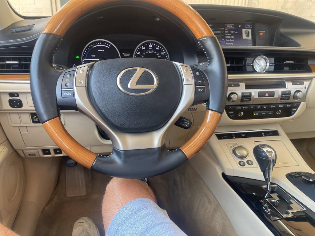 used 2015 Lexus ES 300h car, priced at $15,995