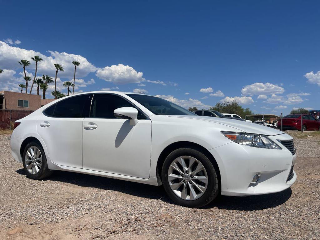 used 2015 Lexus ES 300h car, priced at $15,995