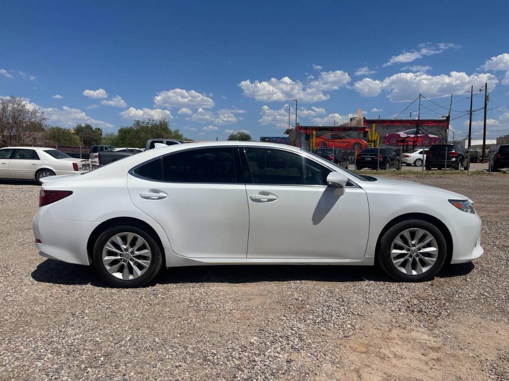 used 2015 Lexus ES 300h car, priced at $15,995