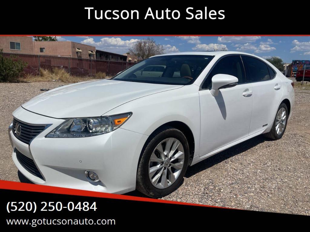 used 2015 Lexus ES 300h car, priced at $15,995