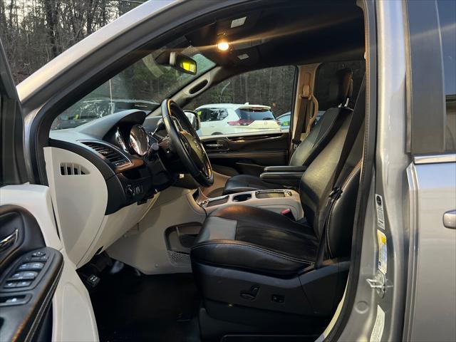 used 2019 Dodge Grand Caravan car