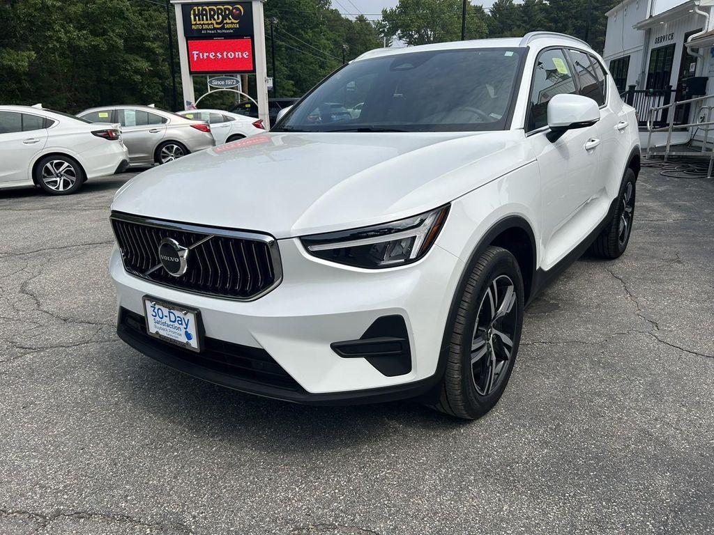 used 2025 Volvo XC40 car, priced at $34,997